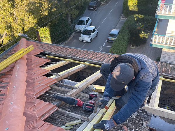 Entreprise de couverture à Antibes (06600) – Votre Toiture.com dans les Alpes-Maritimes (06)