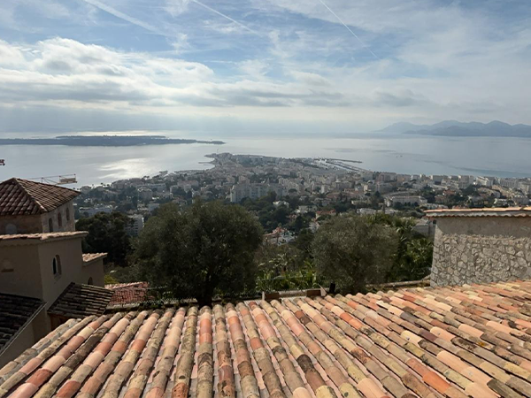 Entreprise de couverture à Antibes (06600) – Votre Toiture.com dans les Alpes-Maritimes (06)